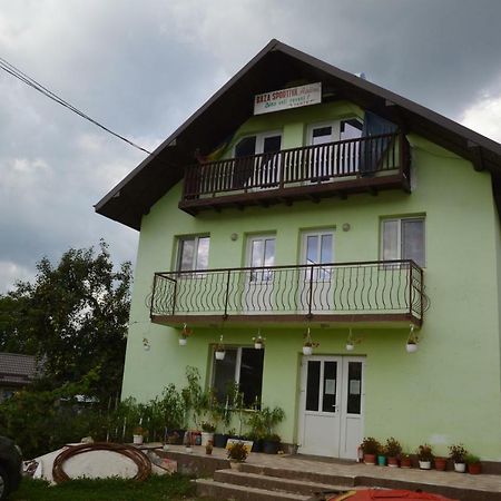 Baza Sportiva Adelina Hotel Câmpulung Exterior photo