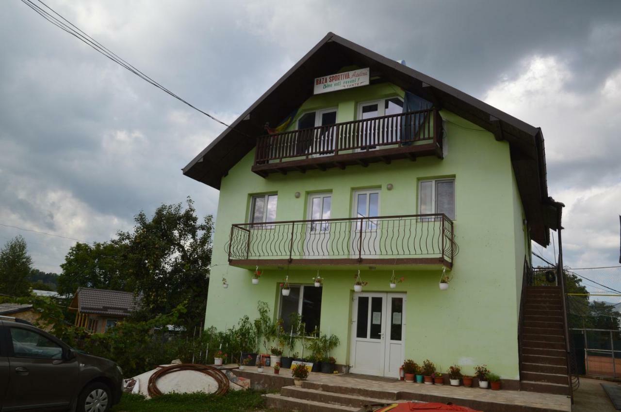 Baza Sportiva Adelina Hotel Câmpulung Exterior photo